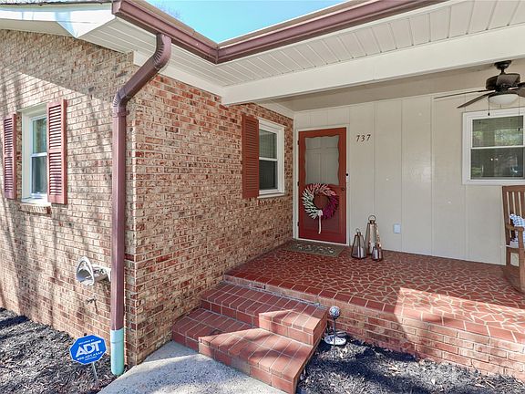 5th image of 737 Waverly Pl