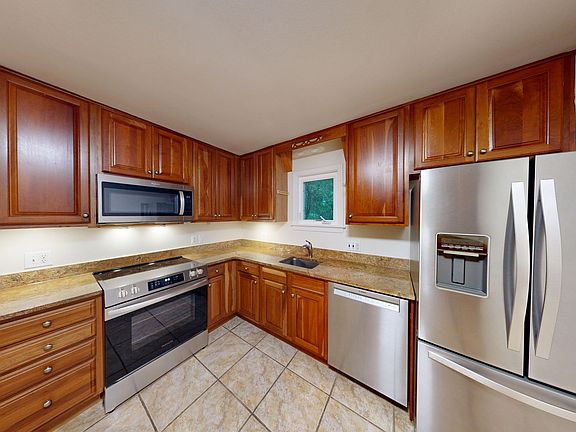 2nd image of 6703 Rannoch Rd
