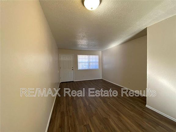 3rd image of 1810 W Twin Springs St #9