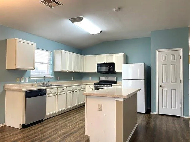 289 Lake Washington Dr — Photo 8