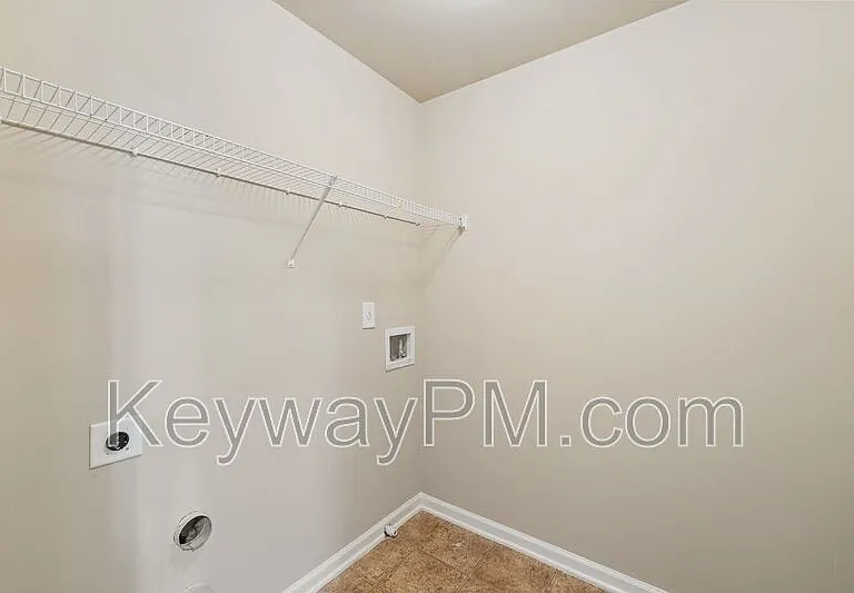 6017 Reynolds Cir — Photo 14
