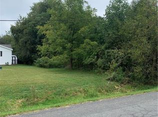 Greening Dr, Akron, OH 44321