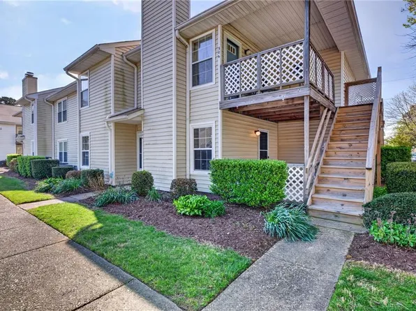304 Thalia Station Ct, Virginia Beach, VA 23452