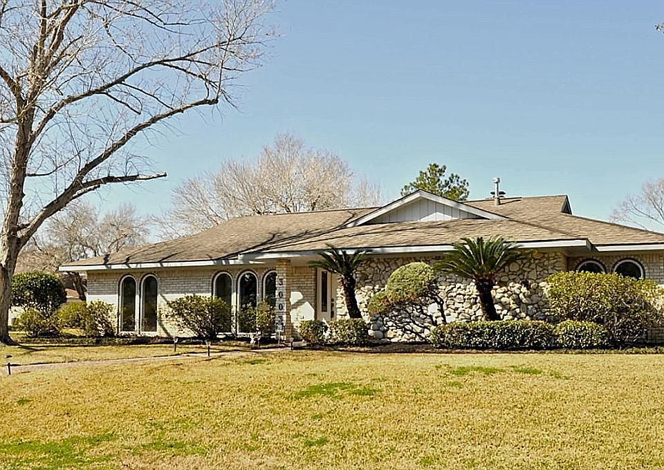 1st image of 3003 Bonney Briar Dr