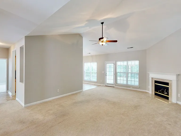 8321 Suttonview Dr — Photo 21