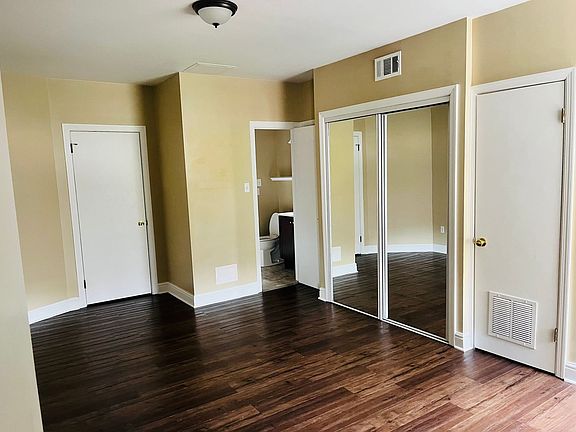 2nd image of 914 Western Ave APT 6