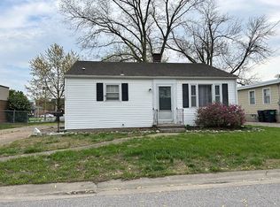 20 W Green St, Mascoutah, IL