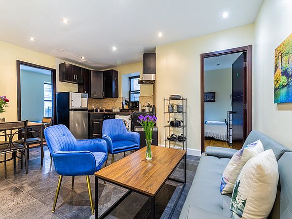 4th image of 15 W 107th St #401