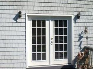 24 Meeting House Hill Rd, Deerfield, NH 03037