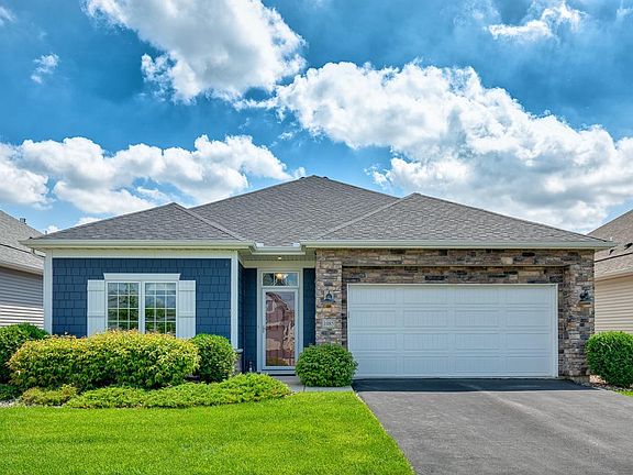 2nd image of 1085 Roselyn Dr