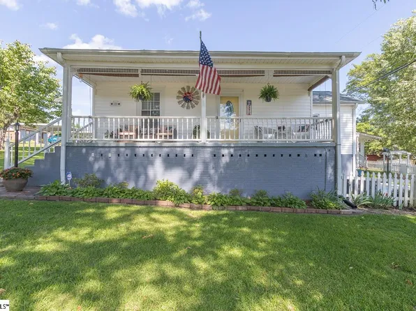 108 Cobb St, Easley, SC 29640