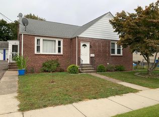 14 Webb St, Hamden, CT 06517