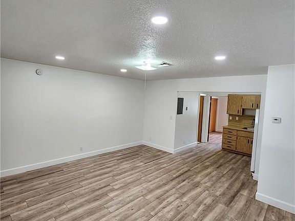 4th image of 1099 NE 32nd St APT 2