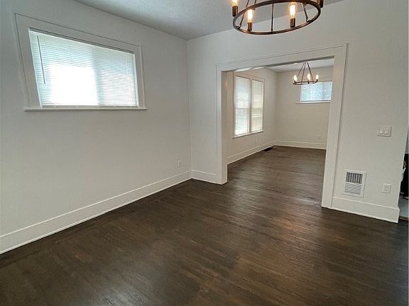 4th image of 2320 Althen Ave