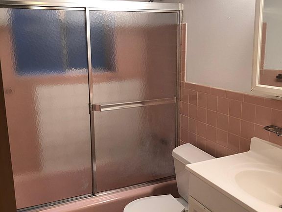 5th image of 833 Thompson Dr Floor 1