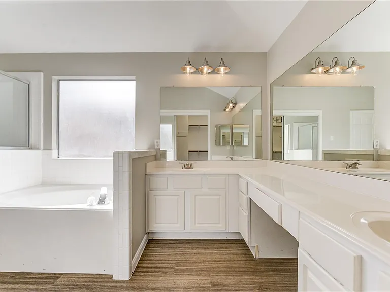 12207 Lakewood Glade Ct — Photo 36