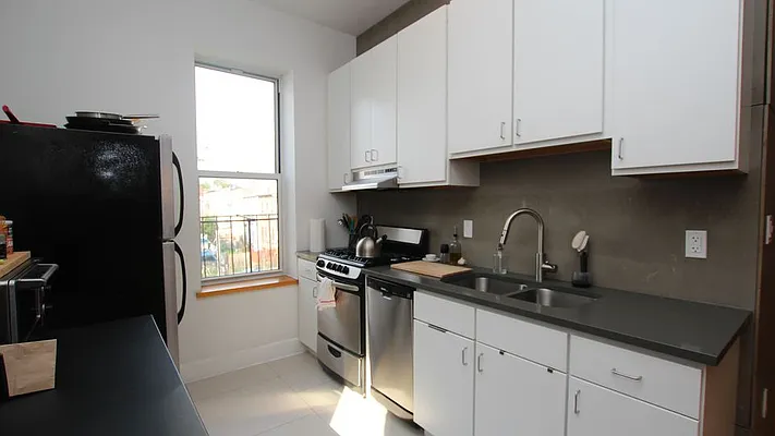 Rented by Nooklyn NYC LLC | media 9