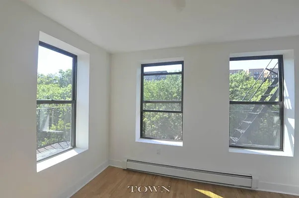 Rented by Town Residential | media 11