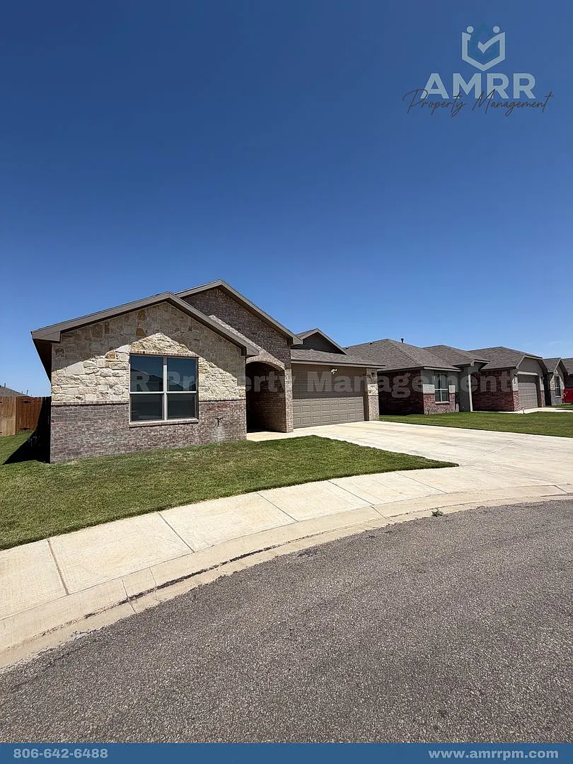 New Beginnings Start with AMRR: Spacious 3-Bedroom Home in West Lubbock! — Photo 4