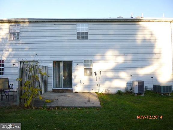 3rd image of 6 Windsor Ct