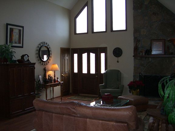 5th image of 8306 Smoketree Cir