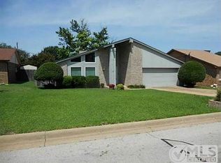 7012 Woodacre Rd, Fort Worth, TX 76133