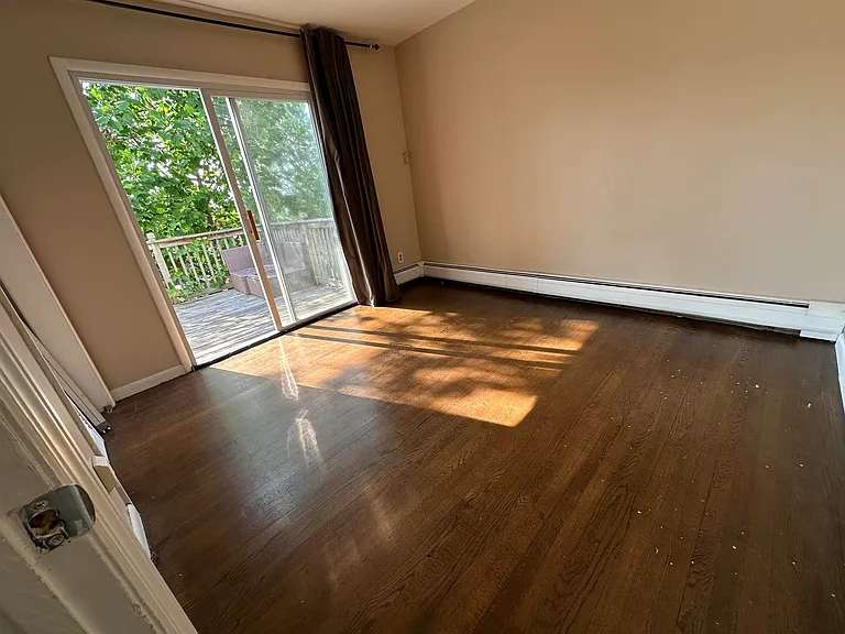 777 Oakwood Ln — Photo 8
