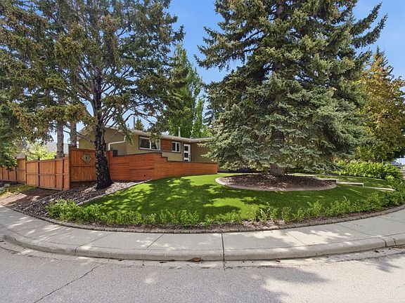 2nd image of 10504 W Spadina Dr SW