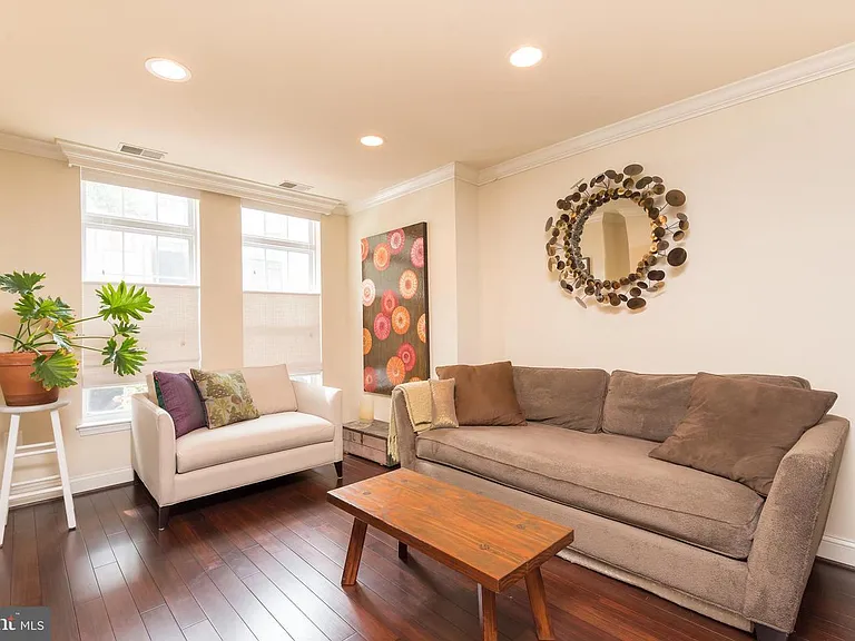 1451 Belmont St NW #11 — Photo 7