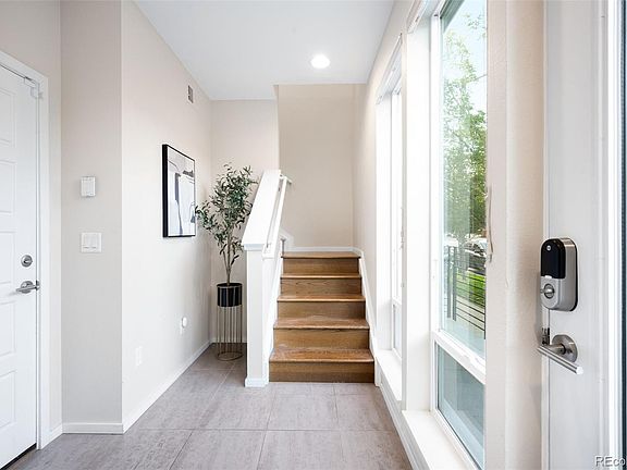 4th image of 2948 W 33rd Avenue