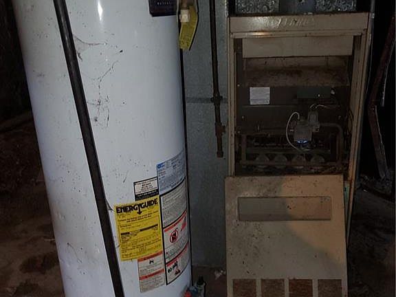 3rd image of 1923 Midland Ave #25