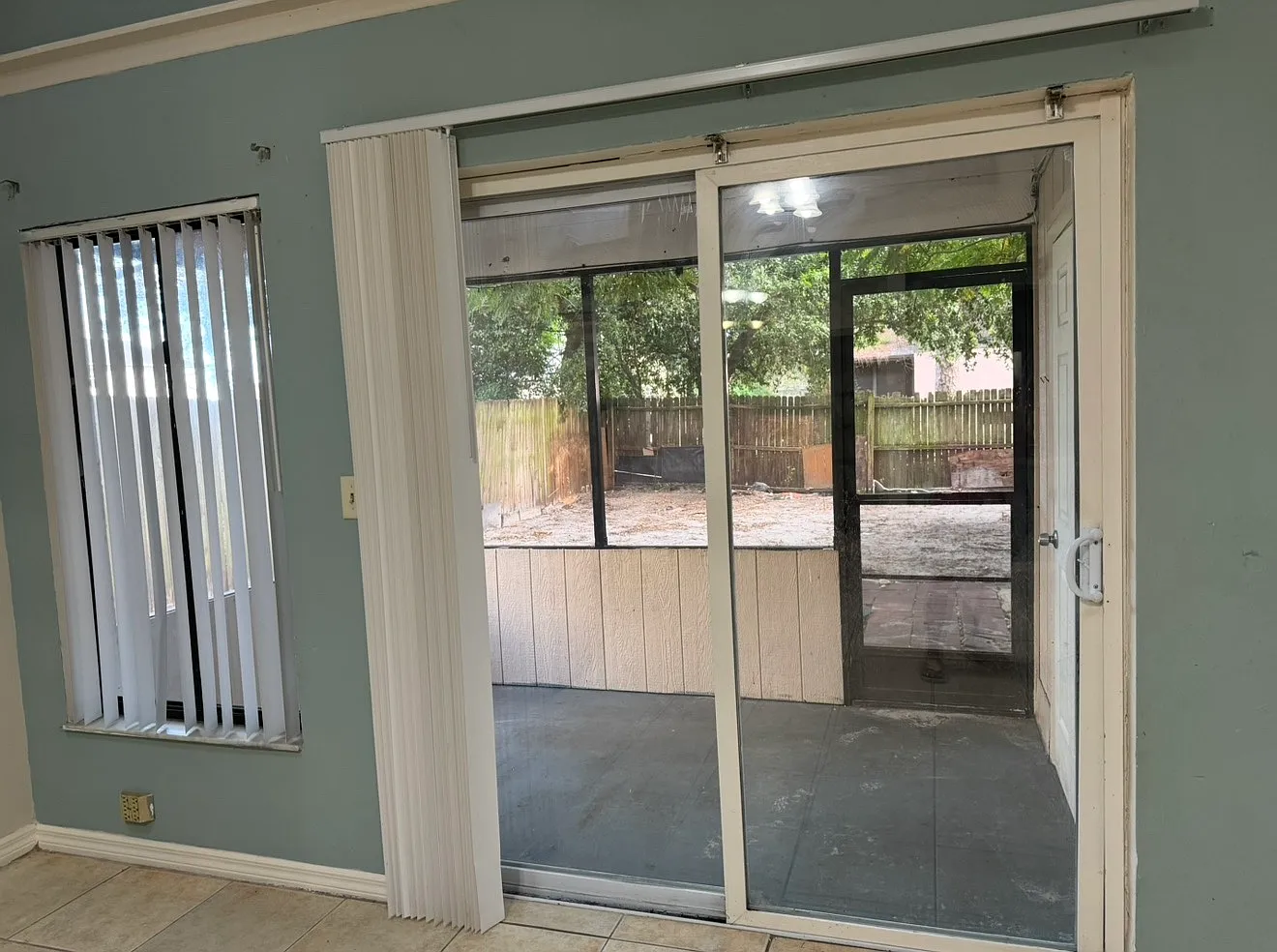 2 bed, 989 sqft, $1,500 — Photo 3
