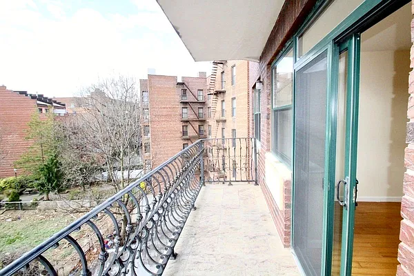 Rented by Douglas Elliman | media 4