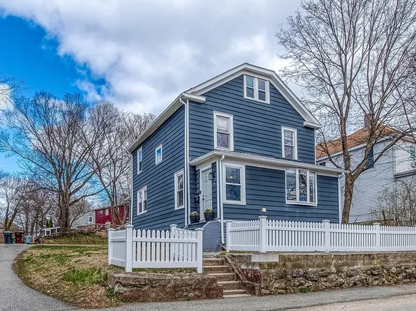 285 Colburn St, Dedham, MA 02026