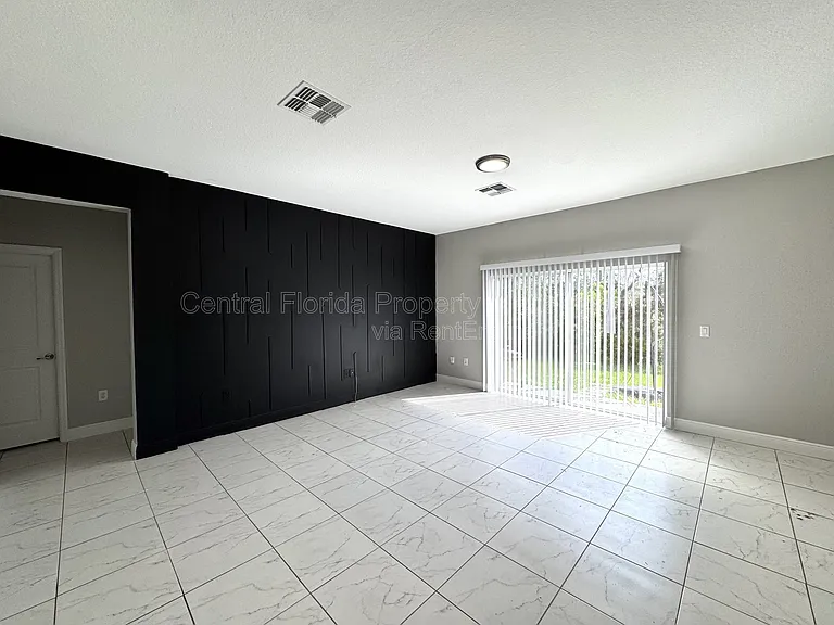1389 Worthington Dr — Photo 4