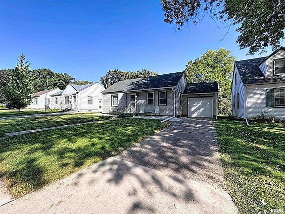 3rd image of 21 Blackhawk Hills Dr