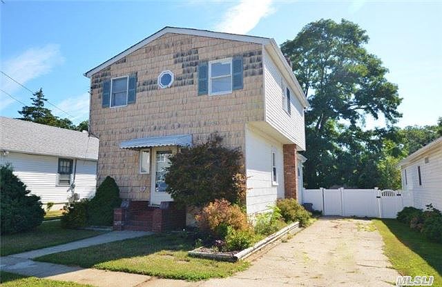 1st image of 17 Jefferson Ave