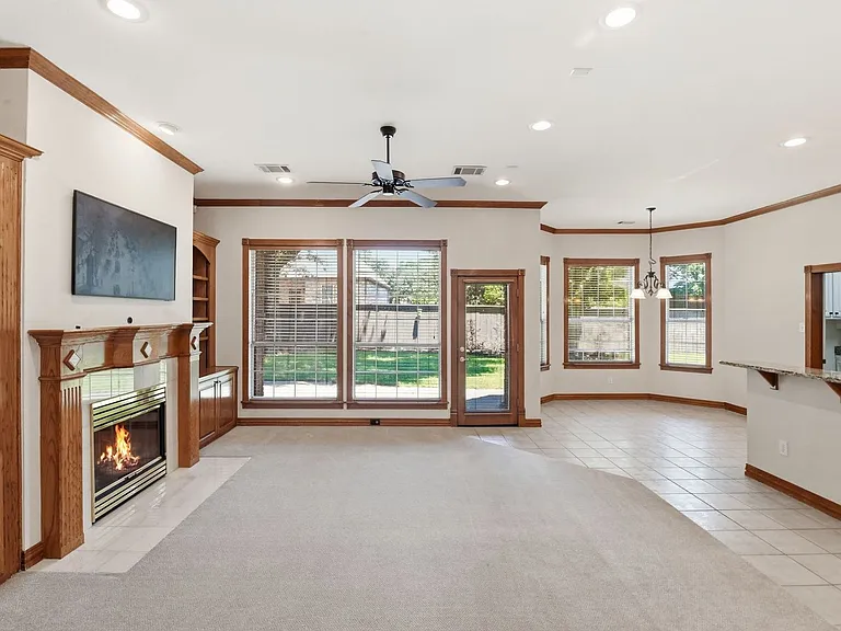 1020 Highland Oaks Dr — Photo 19