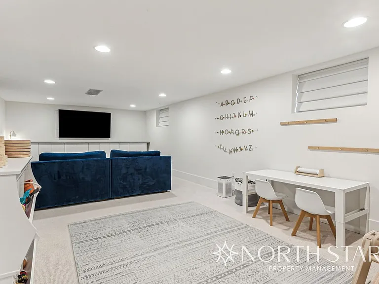 2224 NE 46th Ave — Photo 31