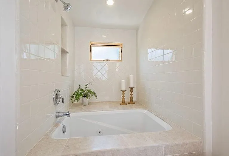 Pease Ct — Photo 12