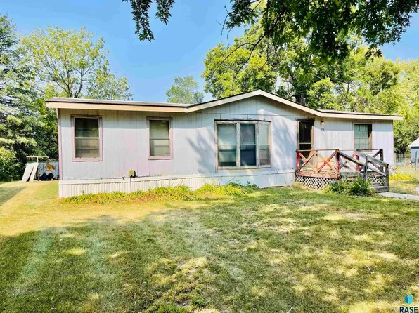 251 Lincoln Ave, Centerville, SD 57014