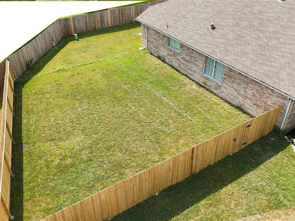 9530 Flying Eagle Ct, Houston, TX 77083