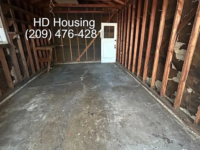 1832 N Berkeley Ave — Photo 18