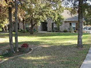 104 Bay Roc Ln, Runaway Bay, TX 76426