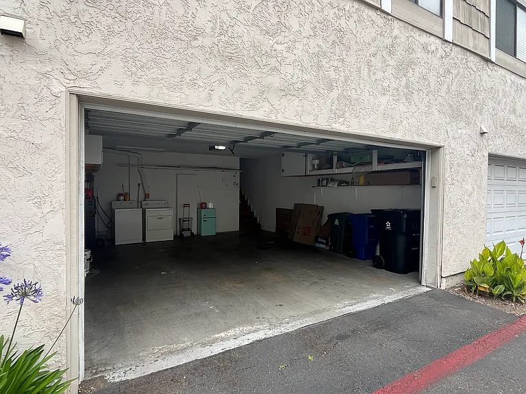 4058 Mahaila Ave #C — Photo 7