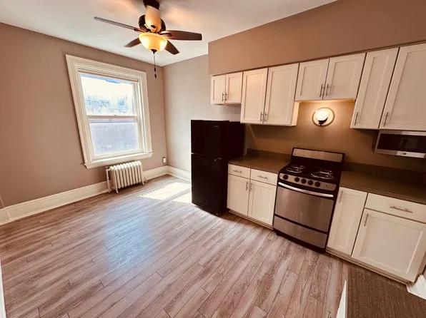 7 W Philadelphia St APT 2A, York, PA 17401