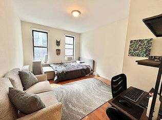 226 E 6th St #2D, New York, NY 10003