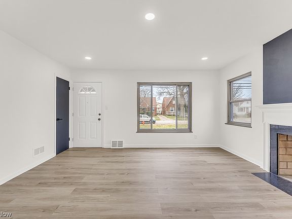 5th image of 4145 W 140th St