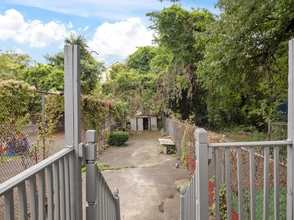 246 Clerk Street image 22 of 27