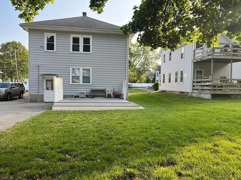133 Cottage St — Photo 28